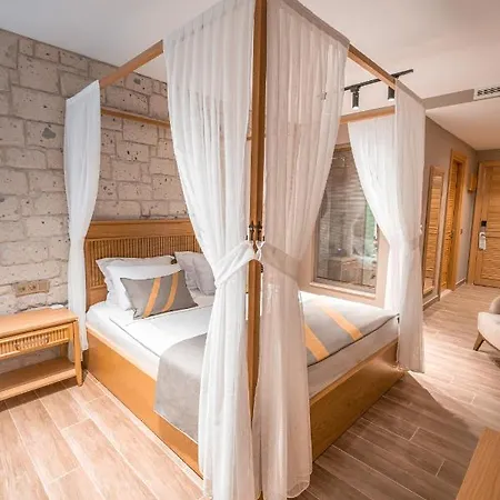 Port Vista Hotel *